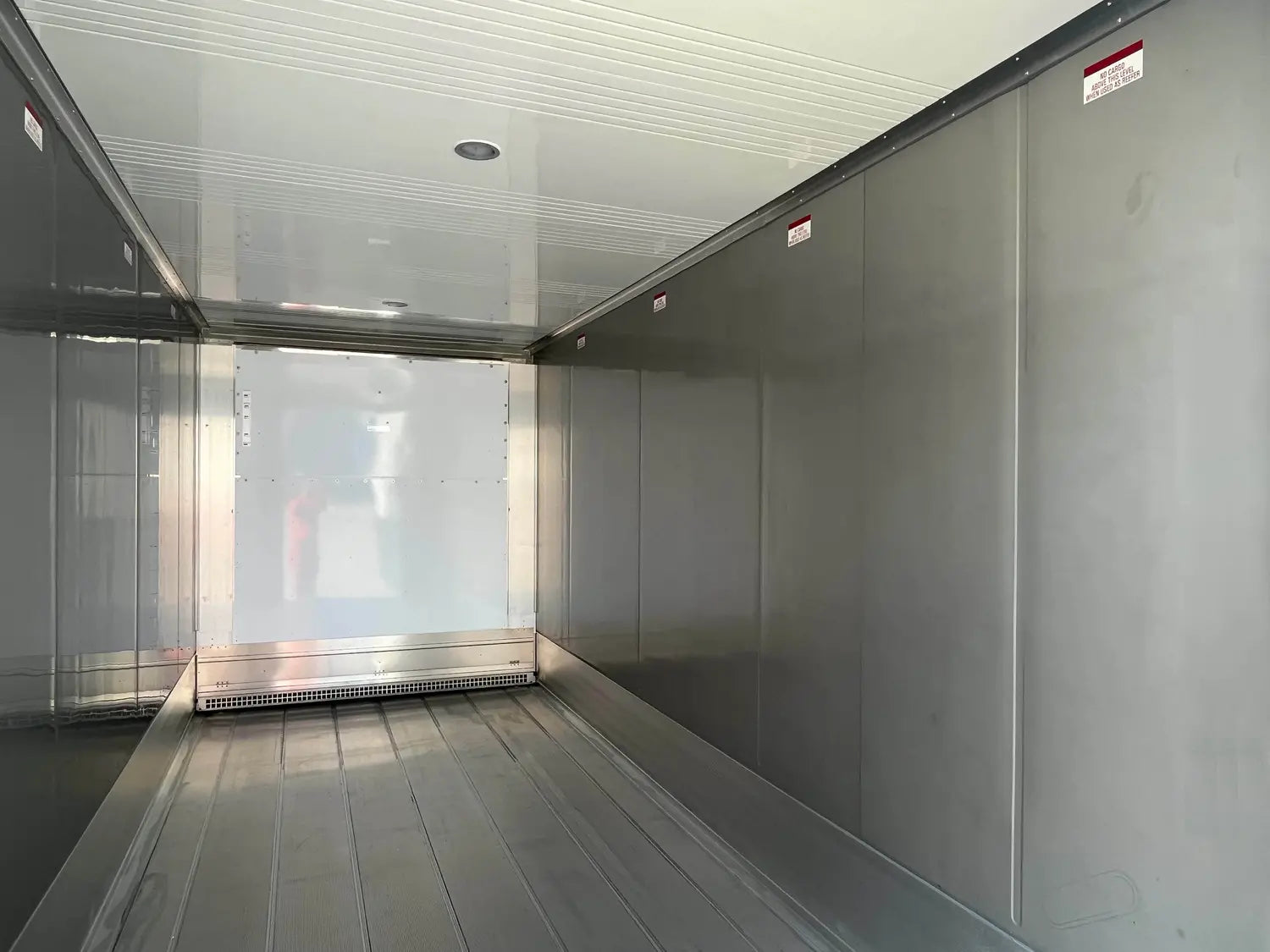 20′ High Cube Reefer Container mit versenkter Butcher-Tür – Image 4