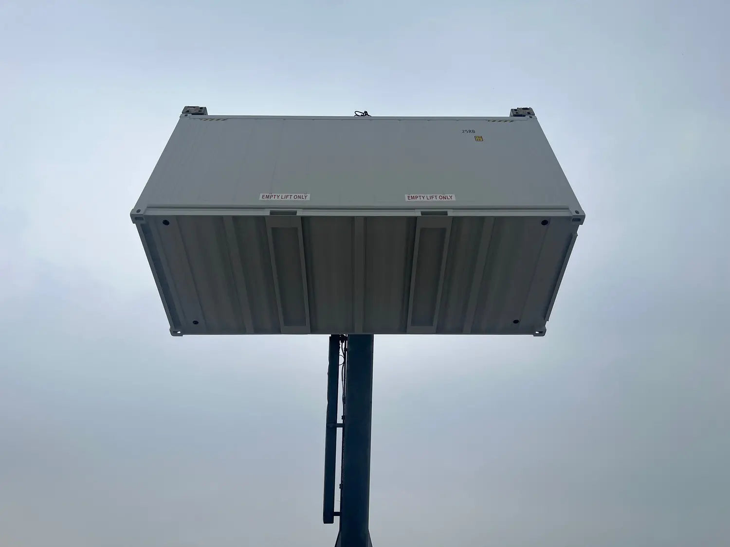 20′ High Cube Reefer Container mit versenkter Butcher-Tür – Image 11