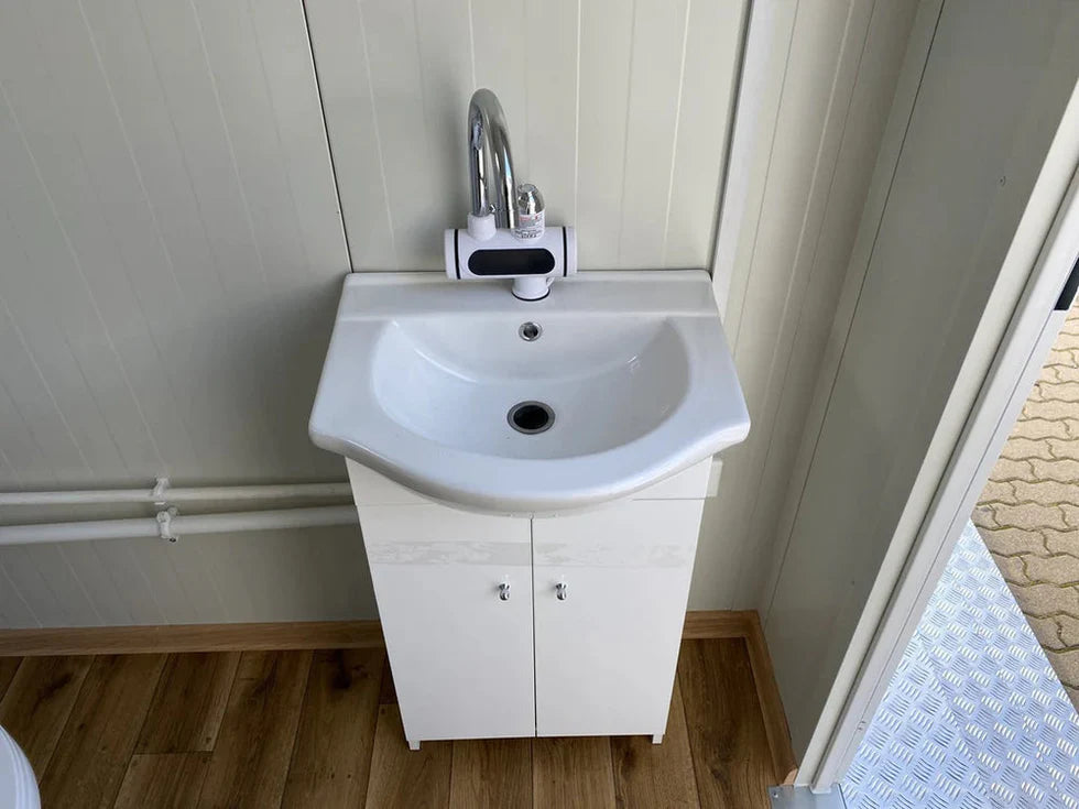 Doppelter Sanitärcontainer mit Abwassertank (weiß) – WC-Container mit integriertem Fäkalientank – Image 7